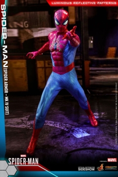 HOT TOYS Spider-Man mit Spider Armor MK IV Suit