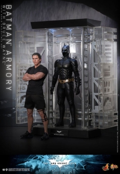 |HOT TOYS - The Dark Knight Rises - 1/6 - Batman Armory with Bruce Wayne