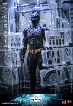 |HOT TOYS - The Dark Knight Rises - 1/6 - Batman Armory with Bruce Wayne