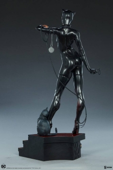 |SIDESHOW - DC Comics Premium Format Statue - Catwoman
