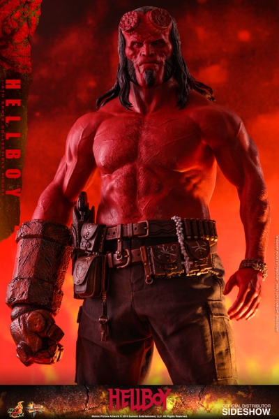 HOT TOYS | Hellboy 2019 Movie :  Hellboy 1:6 Scale Figur