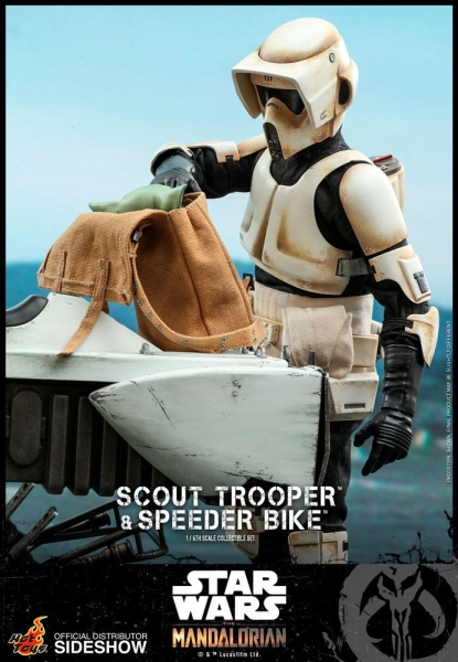 |HOT TOYS - Star Wars - The Mandalorian - Scout Trooper & Speeder Bike