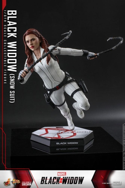 |HOT TOYS - Black Widow - Snow Suit Version