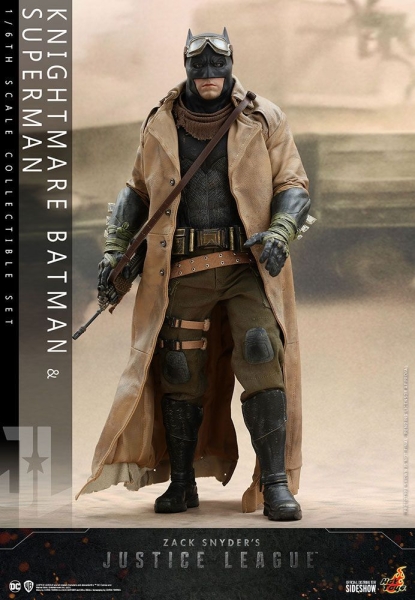 |HOT TOYS -  Knightmare Batman and Superman - Zack Snyder's Justice League