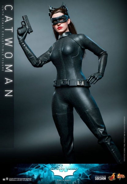 |HOT TOYS - The Dark Knight Trilogy - Catwoman