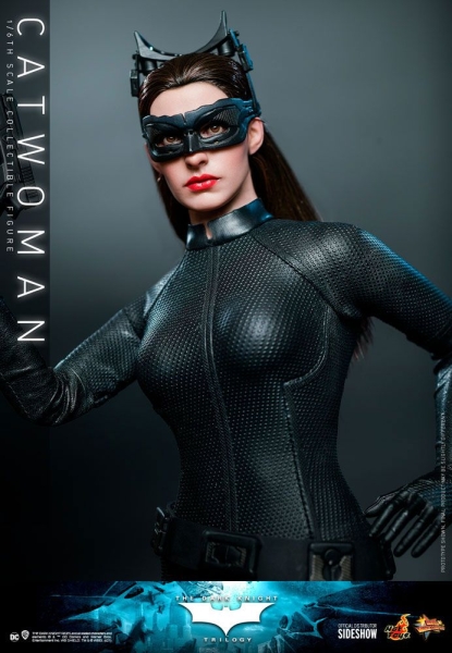 |HOT TOYS - The Dark Knight Trilogy - Catwoman