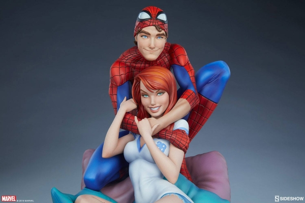 SIDESHOW | Marvel Maquette Spider-Man & Mary Jane by J. Scott Campbell 32 cm