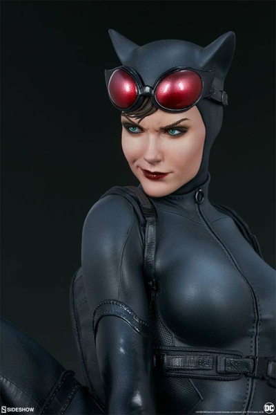 DC Comics Premium Format Figur Catwoman 56 cm Sideshow Collectibles