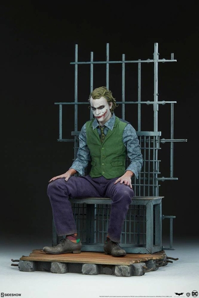 SIDESHOW | Batman The Dark Knight Premium Format Statue The Joker 51 cm