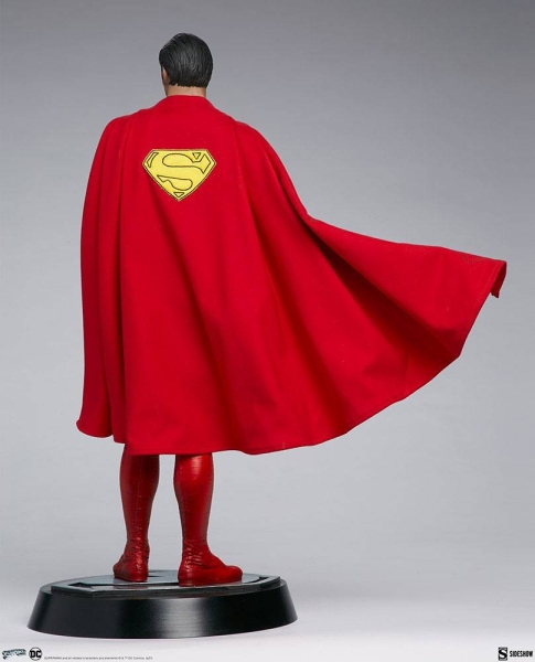 |SIDESHOW - Superman Premium Format Statue - Superman: The Movie