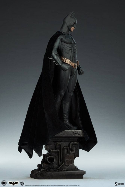|SIDESHOW - Batman Begins Premium Format Statue - Batman