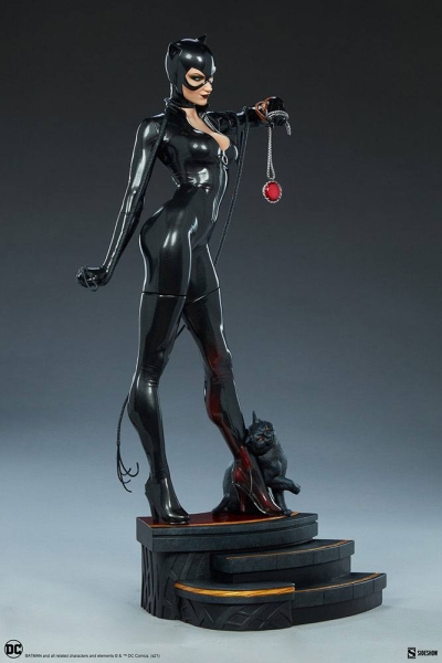 |SIDESHOW - DC Comics Premium Format Statue - Catwoman